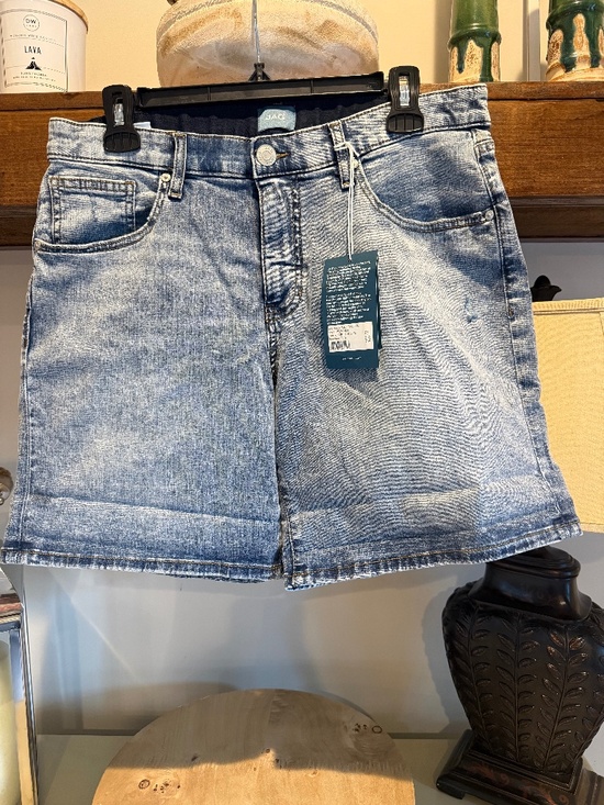 Jag Pants - JAG Jeans Women's Alex Mid Rise Boyfriend Shorts - Size 12